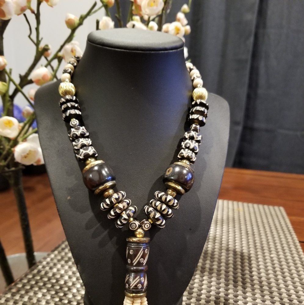 Necklaces - Picture 12 of 16